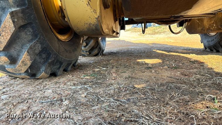 image for item ED2393 1988 Champion 710A motor grader