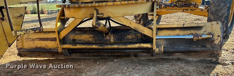 image for item ED2393 1988 Champion 710A motor grader