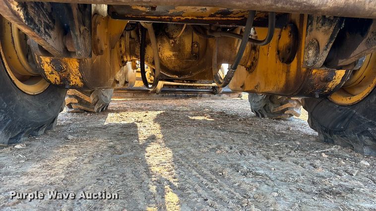 image for item ED2393 1988 Champion 710A motor grader