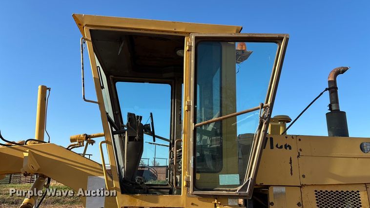 image for item ED2393 1988 Champion 710A motor grader