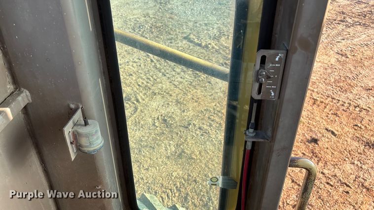 image for item ED2393 1988 Champion 710A motor grader