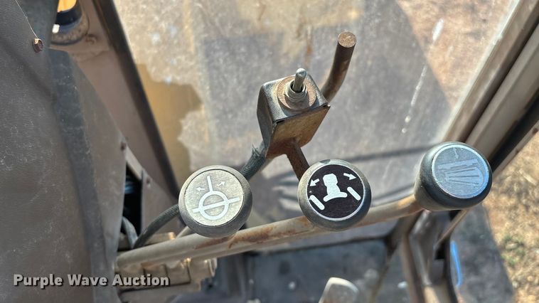 image for item ED2393 1988 Champion 710A motor grader