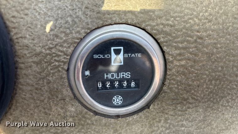 image for item ED2393 1988 Champion 710A motor grader