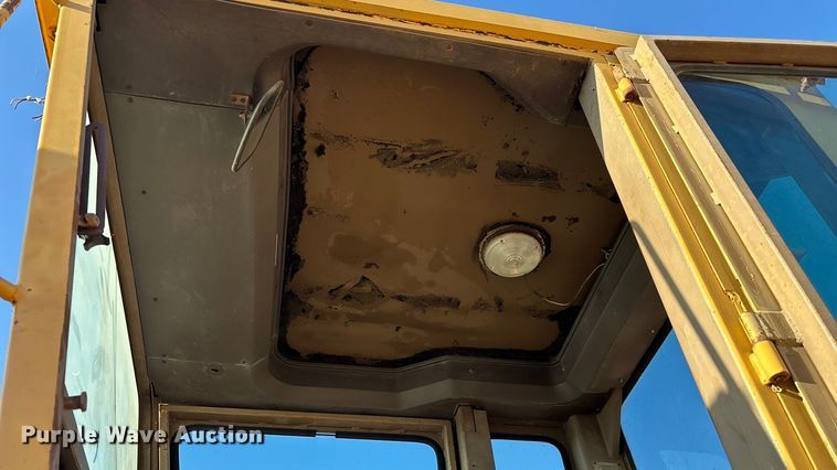 image for item ED2393 1988 Champion 710A motor grader