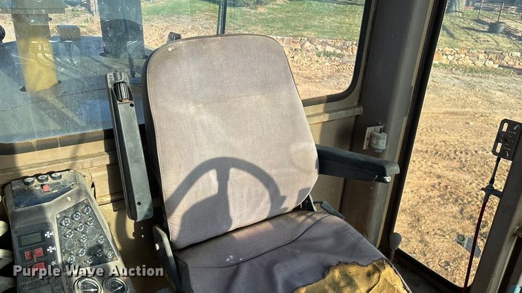 image for item ED2393 1988 Champion 710A motor grader