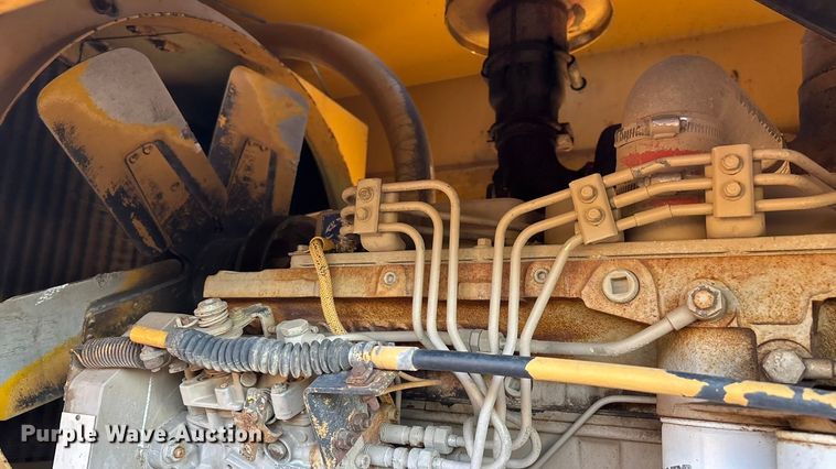 image for item ED2393 1988 Champion 710A motor grader