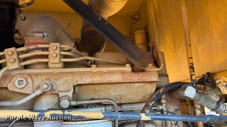 image for item ED2393 1988 Champion 710A motor grader