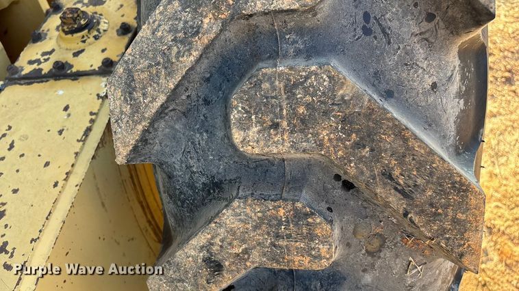 image for item ED2393 1988 Champion 710A motor grader