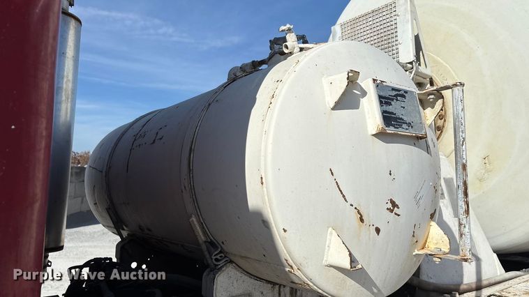 image for item ED2397 1999 Kenworth W900 ready mix truck