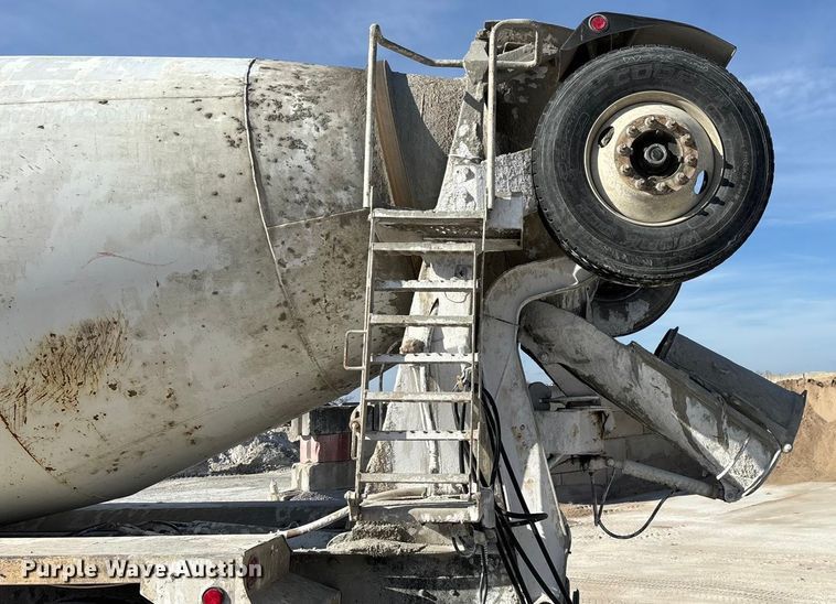 image for item ED2397 1999 Kenworth W900 ready mix truck