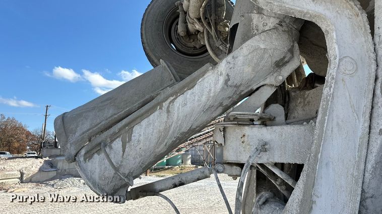 image for item ED2397 1999 Kenworth W900 ready mix truck