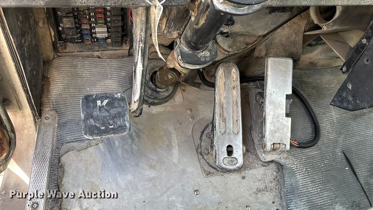 image for item ED2397 1999 Kenworth W900 ready mix truck