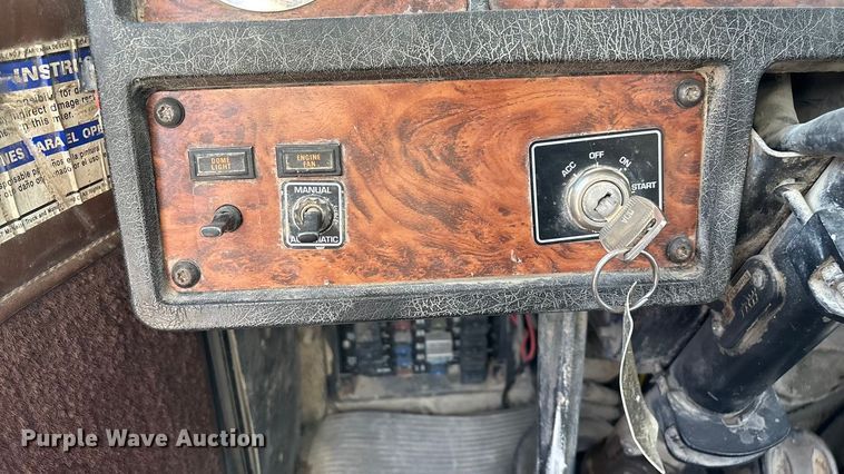 image for item ED2397 1999 Kenworth W900 ready mix truck