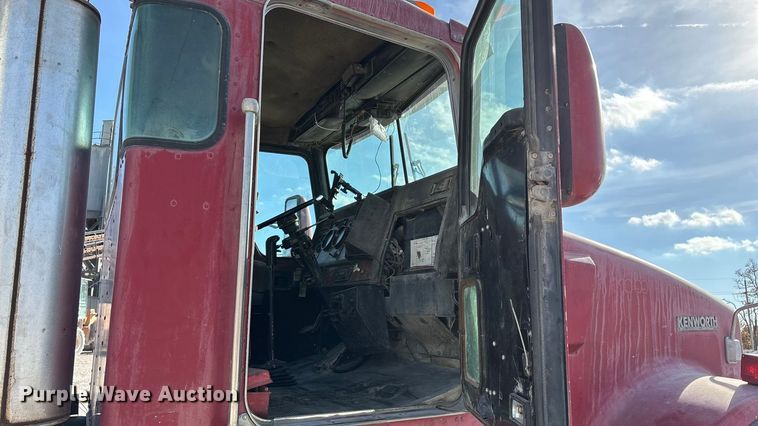 image for item ED2397 1999 Kenworth W900 ready mix truck