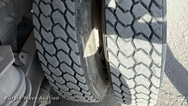 image for item ED2397 1999 Kenworth W900 ready mix truck