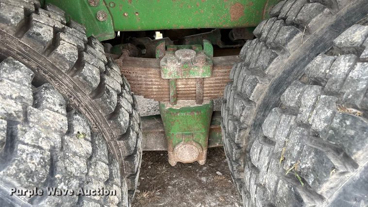 image for item ED2399 1988 Ford 8000 tank truck