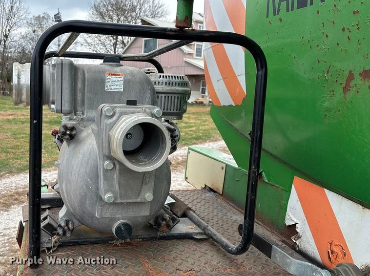 image for item ED2399 1988 Ford 8000 tank truck