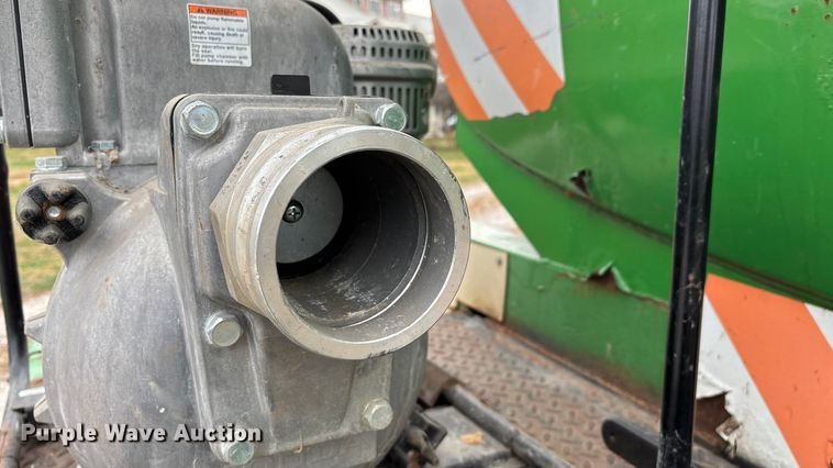 image for item ED2399 1988 Ford 8000 tank truck