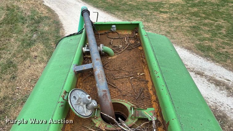 image for item ED2399 1988 Ford 8000 tank truck