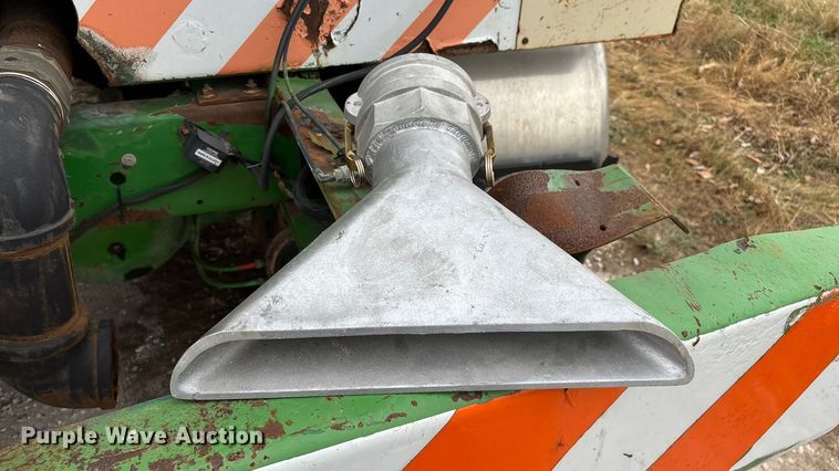 image for item ED2399 1988 Ford 8000 tank truck