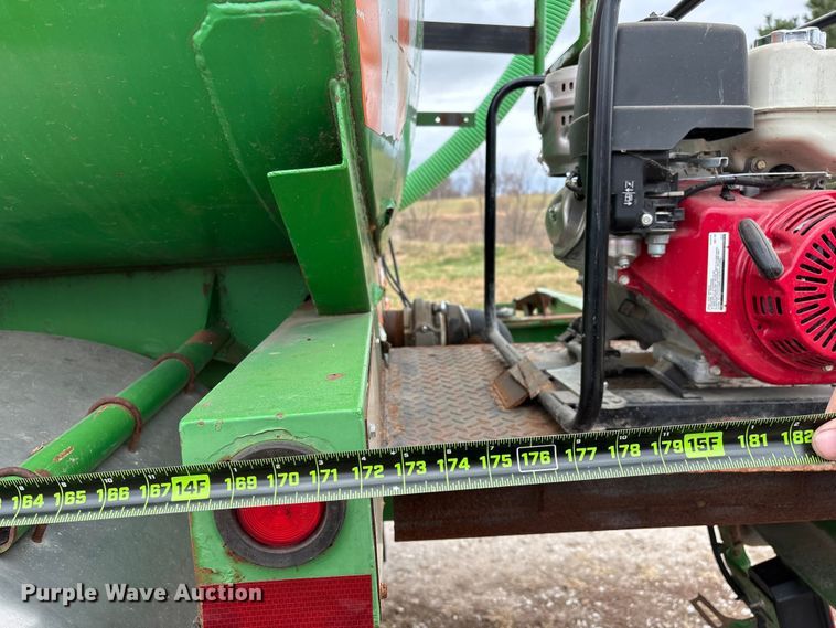 image for item ED2399 1988 Ford 8000 tank truck