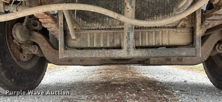 image for item ED2399 1988 Ford 8000 tank truck