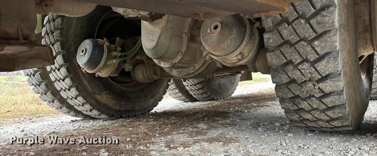 image for item ED2399 1988 Ford 8000 tank truck