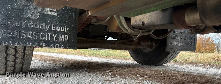 image for item ED2399 1988 Ford 8000 tank truck