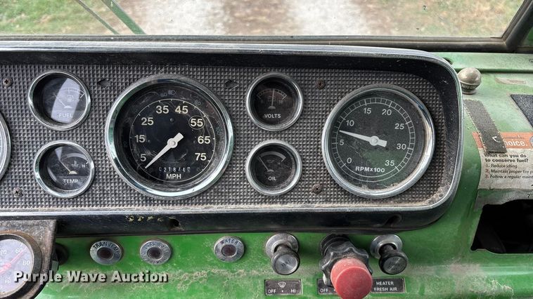 image for item ED2399 1988 Ford 8000 tank truck