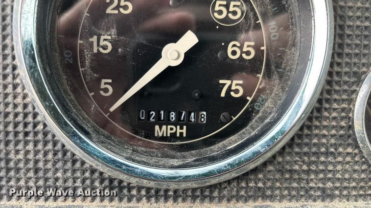 image for item ED2399 1988 Ford 8000 tank truck