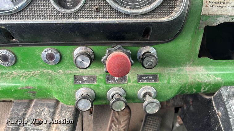 image for item ED2399 1988 Ford 8000 tank truck