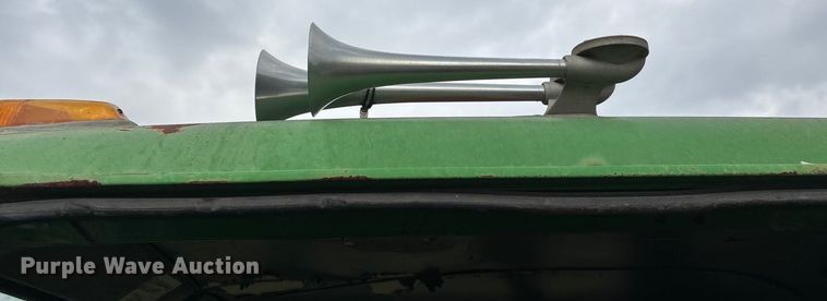 image for item ED2399 1988 Ford 8000 tank truck