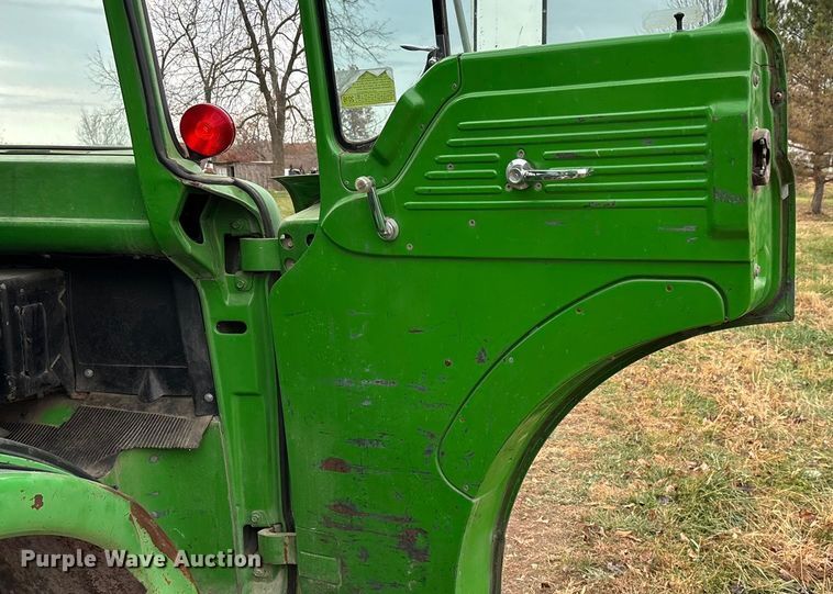 image for item ED2399 1988 Ford 8000 tank truck