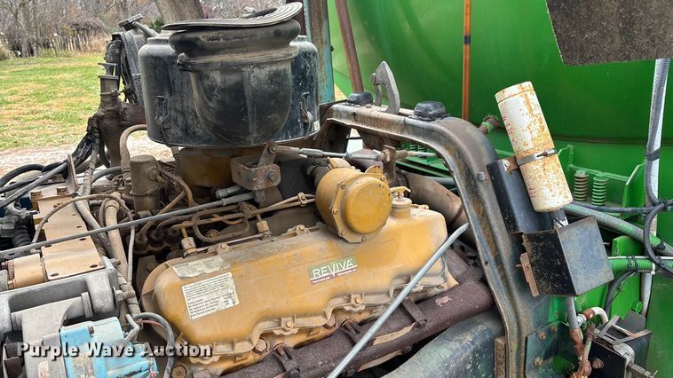 image for item ED2399 1988 Ford 8000 tank truck