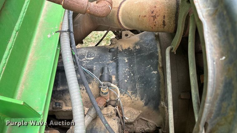 image for item ED2399 1988 Ford 8000 tank truck