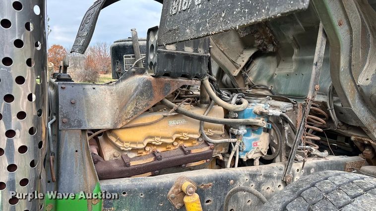 image for item ED2399 1988 Ford 8000 tank truck