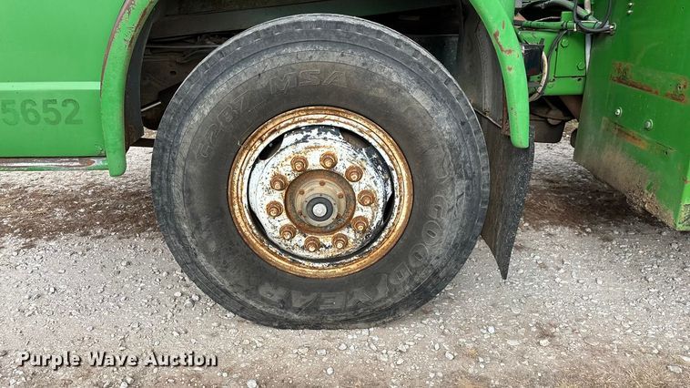 image for item ED2399 1988 Ford 8000 tank truck