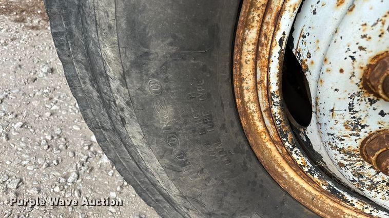 image for item ED2399 1988 Ford 8000 tank truck