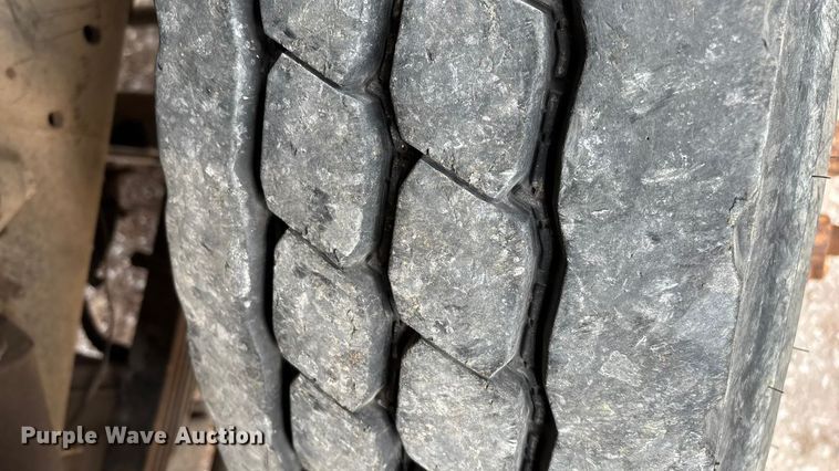 image for item ED2399 1988 Ford 8000 tank truck