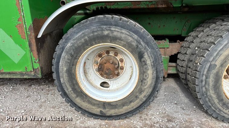 image for item ED2399 1988 Ford 8000 tank truck