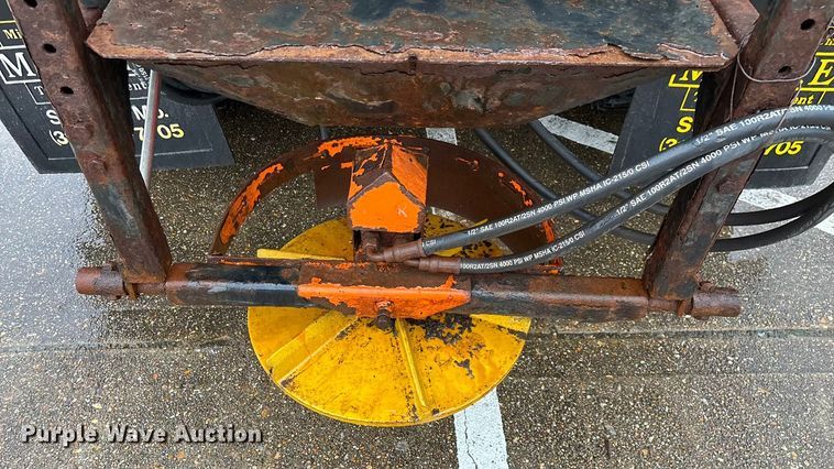 image for item ED2405 2005 Ford F750 Super Duty XL dump truck