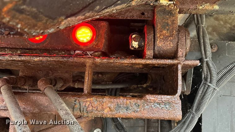 image for item ED2405 2005 Ford F750 Super Duty XL dump truck