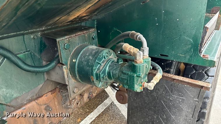 image for item ED2405 2005 Ford F750 Super Duty XL dump truck