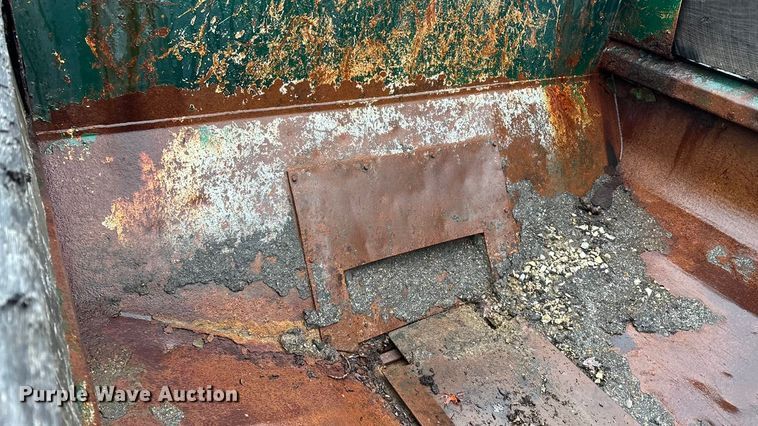 image for item ED2405 2005 Ford F750 Super Duty XL dump truck