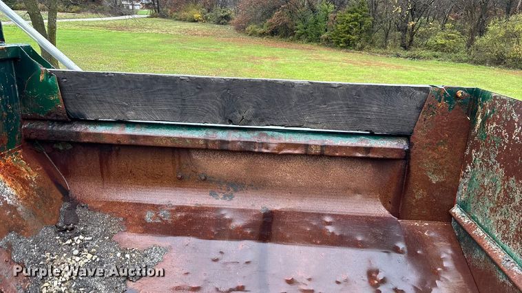 image for item ED2405 2005 Ford F750 Super Duty XL dump truck