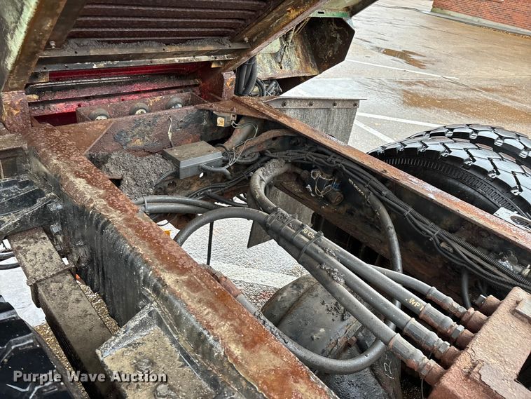 image for item ED2405 2005 Ford F750 Super Duty XL dump truck