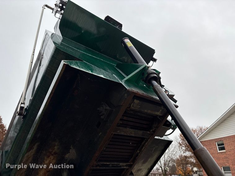 image for item ED2405 2005 Ford F750 Super Duty XL dump truck