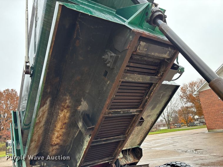 image for item ED2405 2005 Ford F750 Super Duty XL dump truck