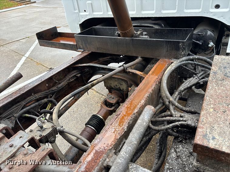 image for item ED2405 2005 Ford F750 Super Duty XL dump truck