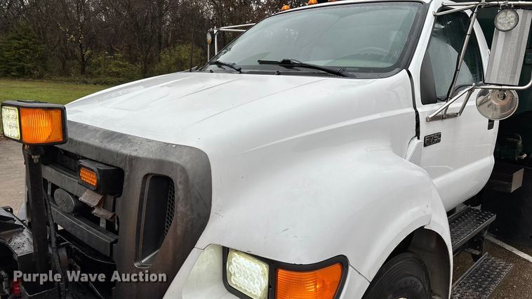 image for item ED2405 2005 Ford F750 Super Duty XL dump truck